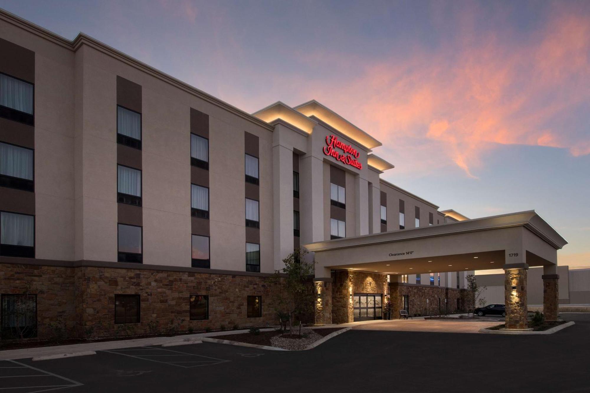 Hampton Inn & Suites San Antonio Lackland Afb Seaworld Eksteriør billede
