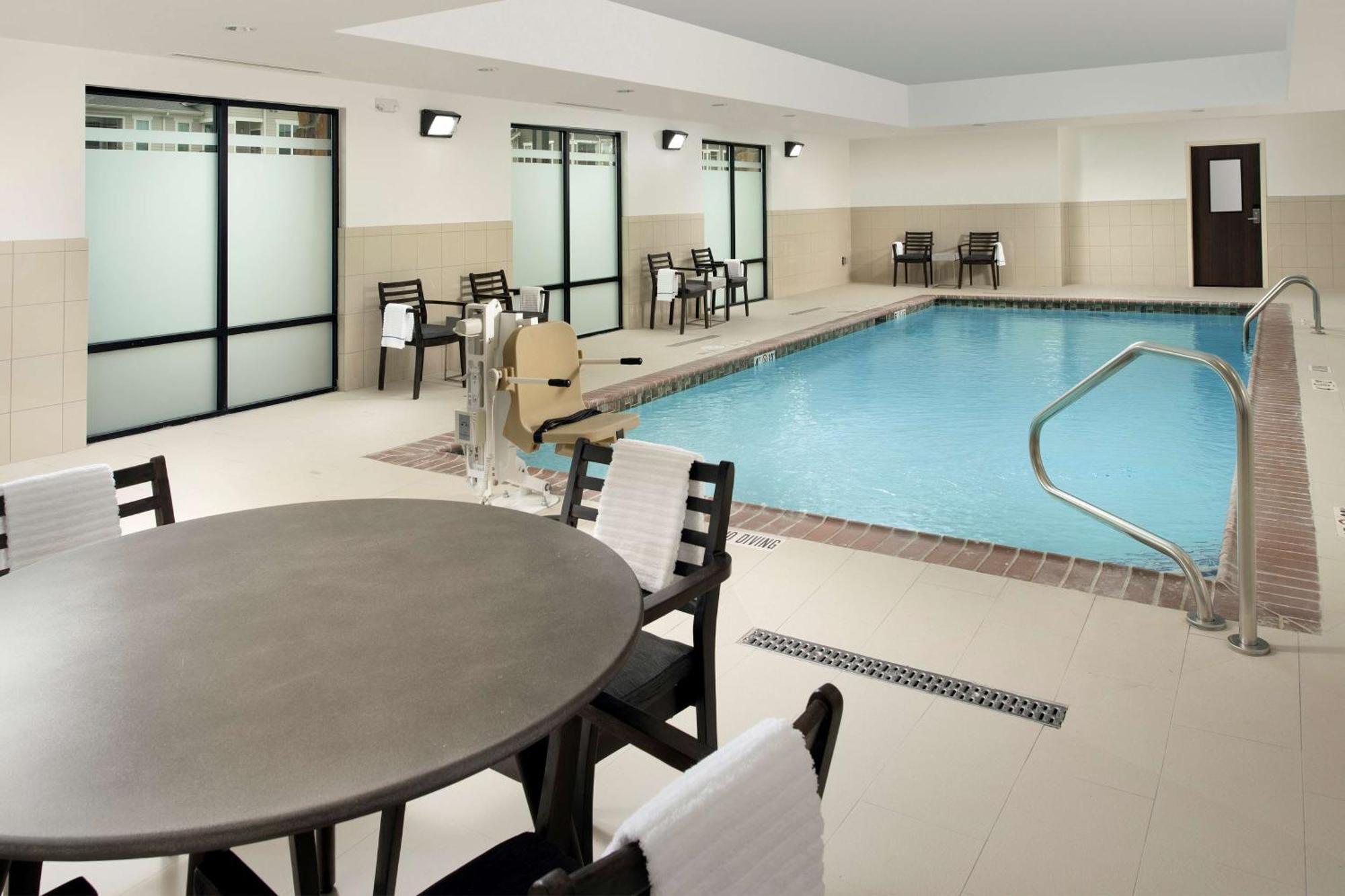 Hampton Inn & Suites San Antonio Lackland Afb Seaworld Eksteriør billede